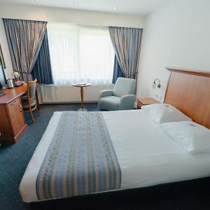 Comfort Queen Room